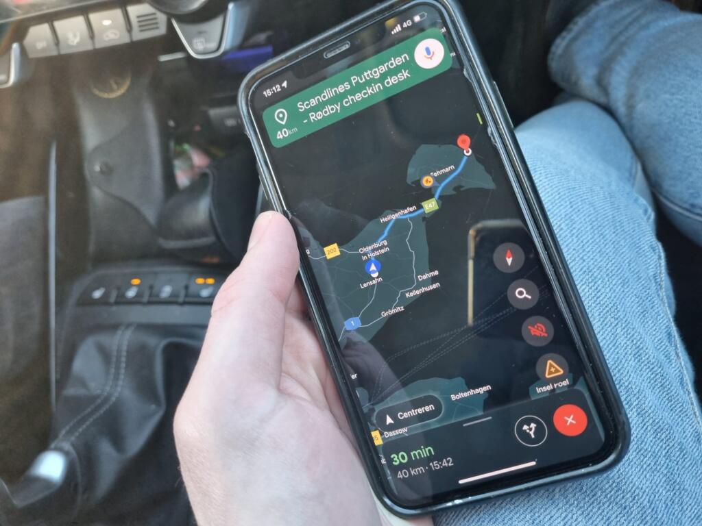 Sat nav set to the Scandlines check-in in Puttgarden, 30 minutes to go
